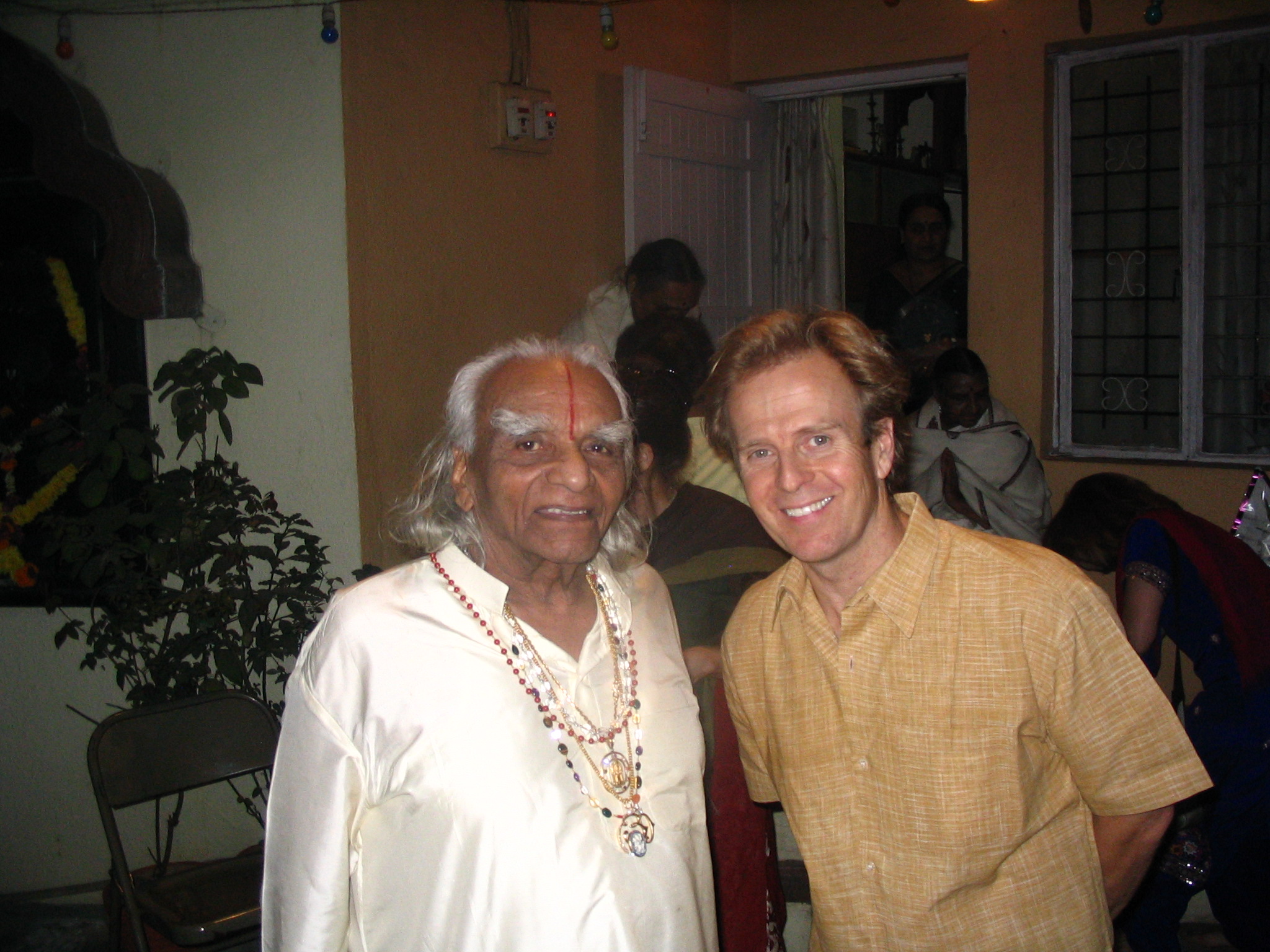 Garth McLean com BKS Iyengar