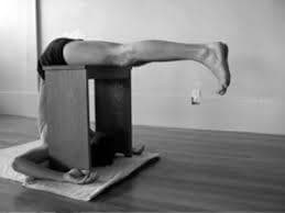 ardha-halasana-com-halasana-box